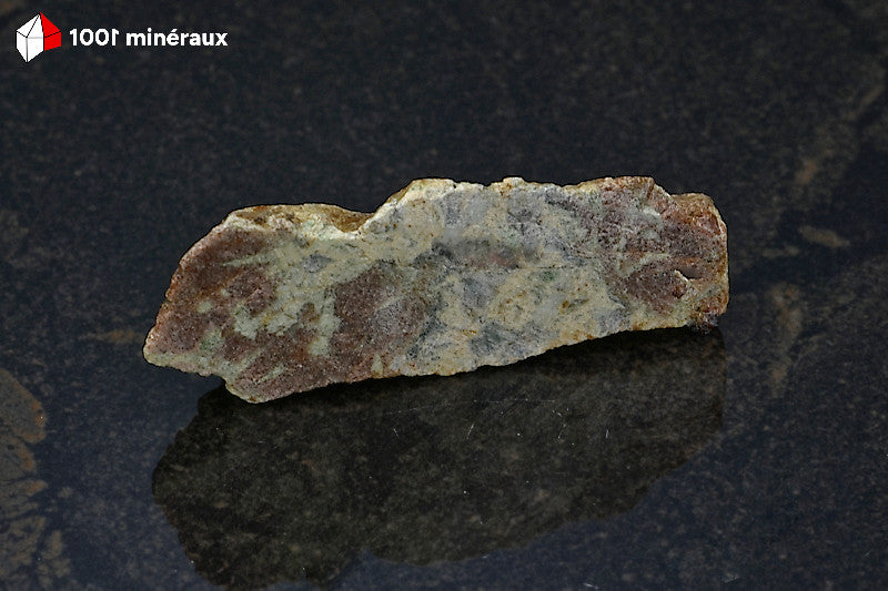 Éclogite à Grenats de Loire-Atlantique - Spécimen étroit à face polie de 30 g - AE435
