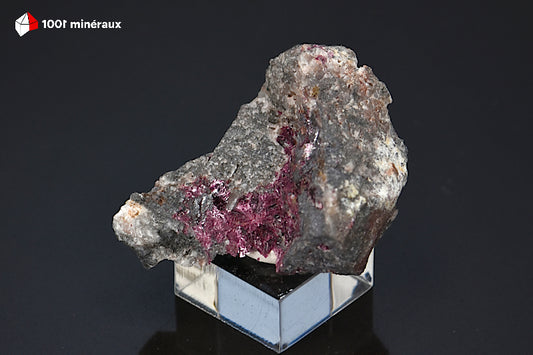 Minéral cristallisé d'érythrine du Maroc