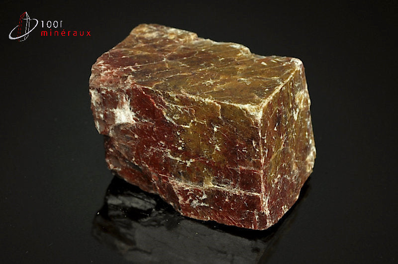Minéral de calcite rouge brute du Maroc