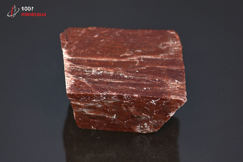 Minéral de calcite rouge brute du Maroc