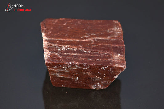 Minéral de calcite rouge brute du Maroc