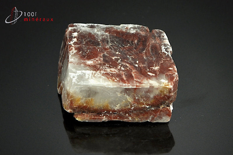 Minéral de calcite rouge brute du Maroc