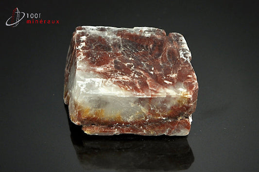 Minéral de calcite rouge brute du Maroc