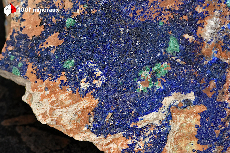 Détail des cristaux bleu foncé et inclusions de Malachite verte - 259 g