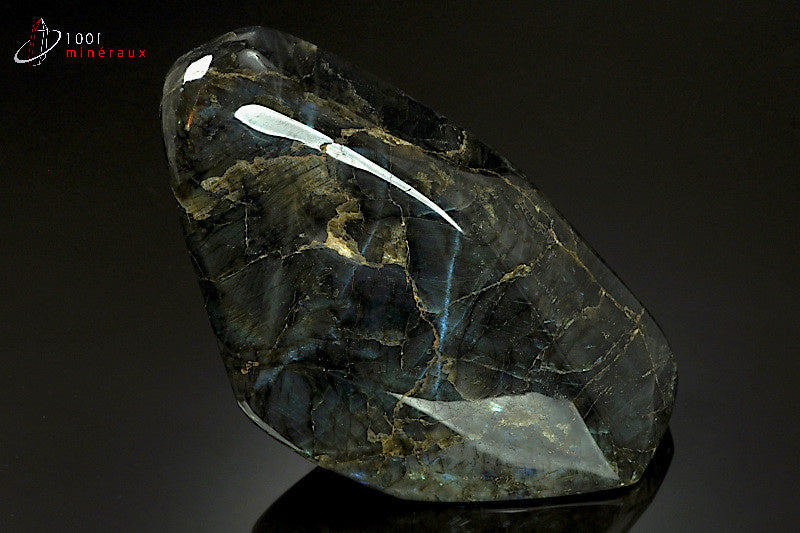 Minéral poli de labradorite de Madagascar