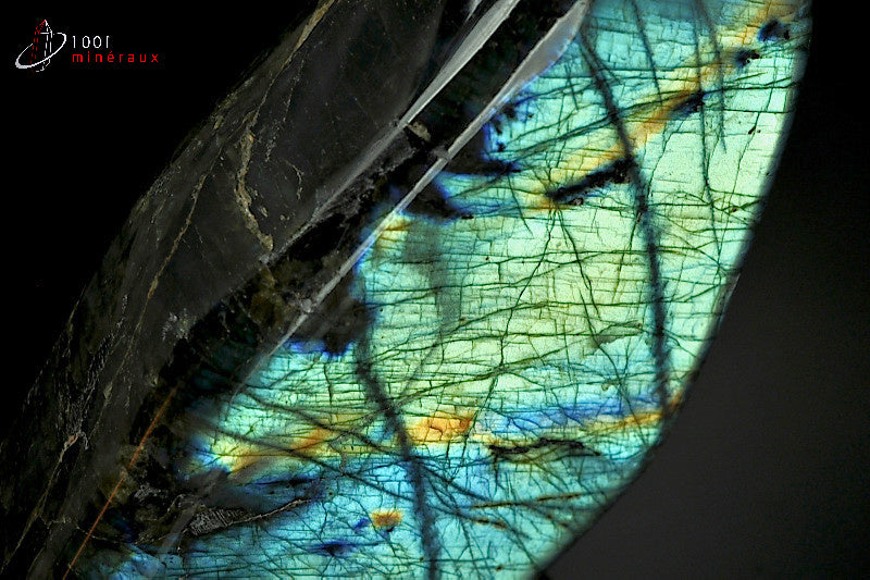 Minéral poli de labradorite de Madagascar