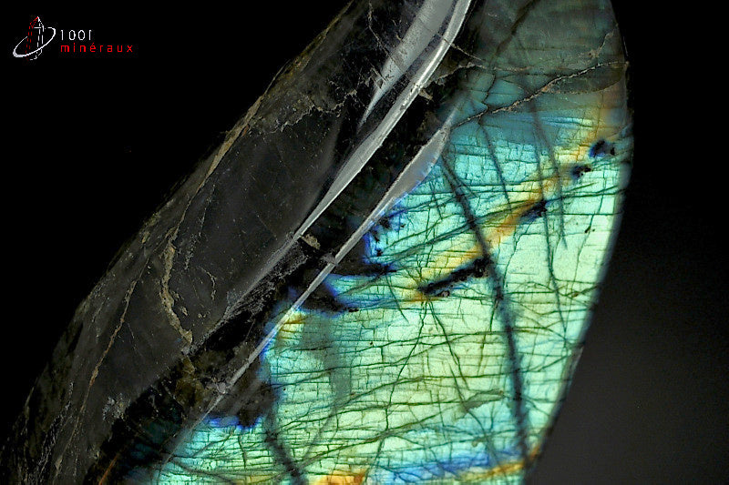 Minéral poli de labradorite de Madagascar