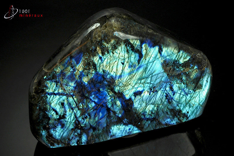 Minéral poli de labradorite de Madagascar