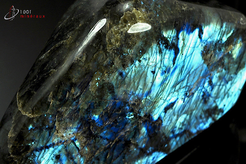 Minéral poli de labradorite de Madagascar