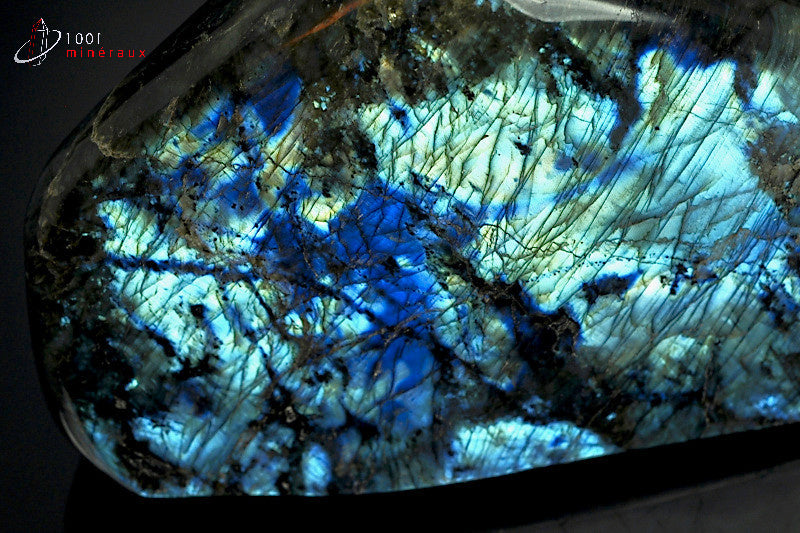 Minéral poli de labradorite de Madagascar