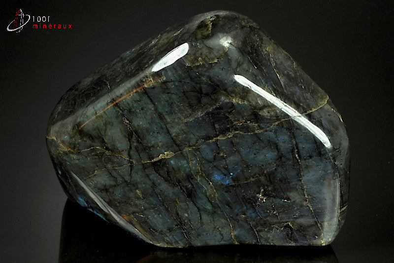 Minéral poli de labradorite de Madagascar