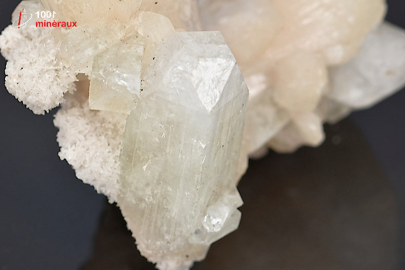 Minéral cristallisé de stilbite et apopyllite d'Inde