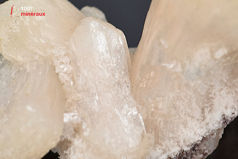 Minéral cristallisé de stilbite et apopyllite d'Inde