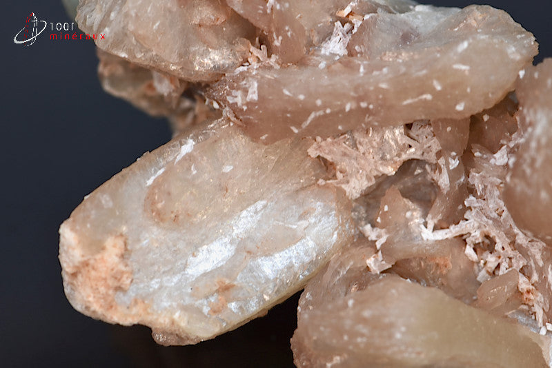 Minéral cristallisé de stilbite beige d'Inde