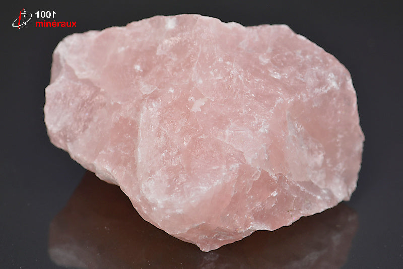 Minéral brut de quartz rose de Madagascar