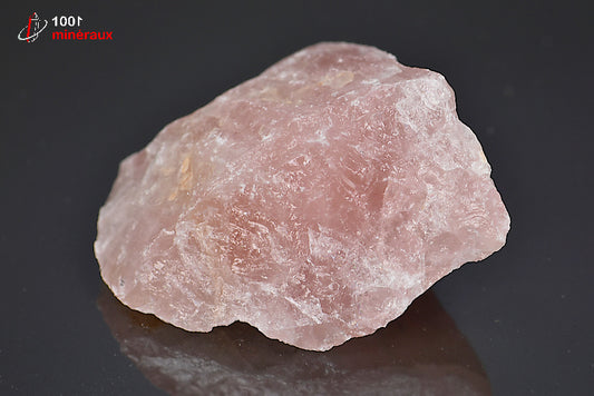 Minéral brut de quartz rose de Madagascar