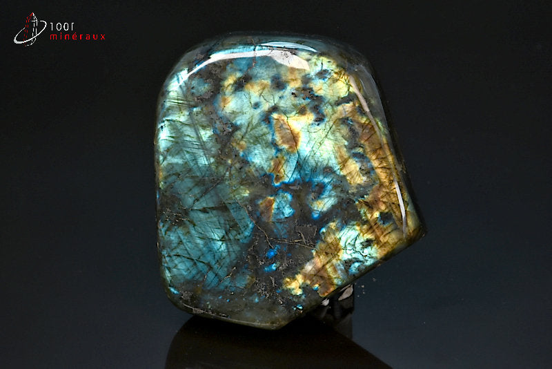 Minéral poli de labradorite de Madagascar