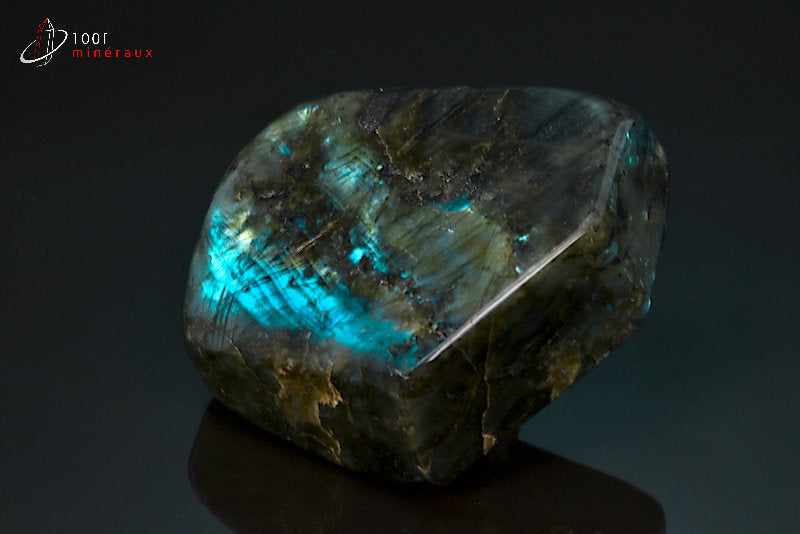 Minéral poli de labradorite de Madagascar
