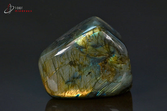 Minéral poli de labradorite de Madagascar