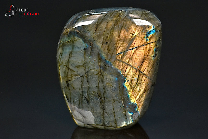Minéral poli de labradorite de Madagascar