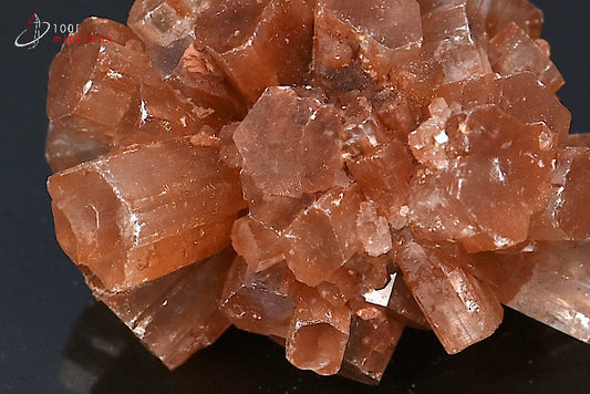 Minéral cristallisé d'aragonite boule du Maroc