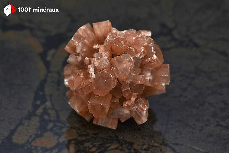 Aragonite boule raynnante