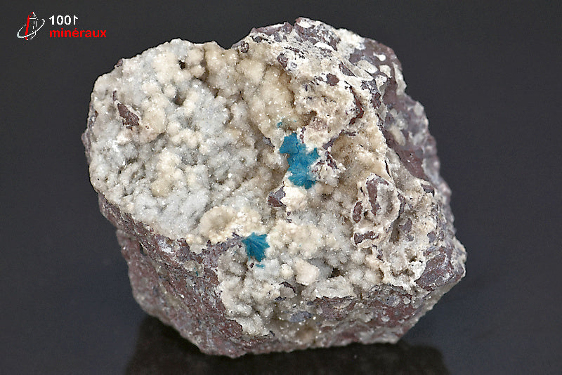 Minéral cristallisé de cavansite bleue d'Inde