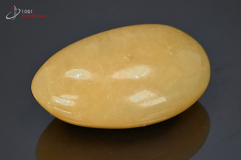 Minéral poli en galet de septaria jaune et marron de Madagascar