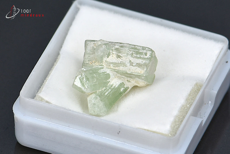Minéral cristallisé de tourmaline verte du Brésil