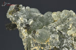 Epidote sur Prehnite - Mali - minéraux à cristaux 6,7 cm / 105g / AX798 - Vignette | 1001 minéraux