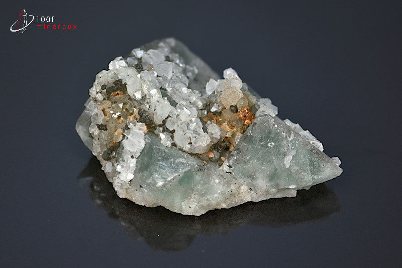 Minéral cristallisé de fluorine bleu et quartz du Maroc