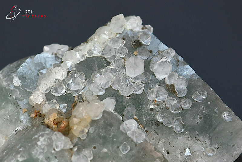 Minéral cristallisé de fluorine bleu et quartz du Maroc