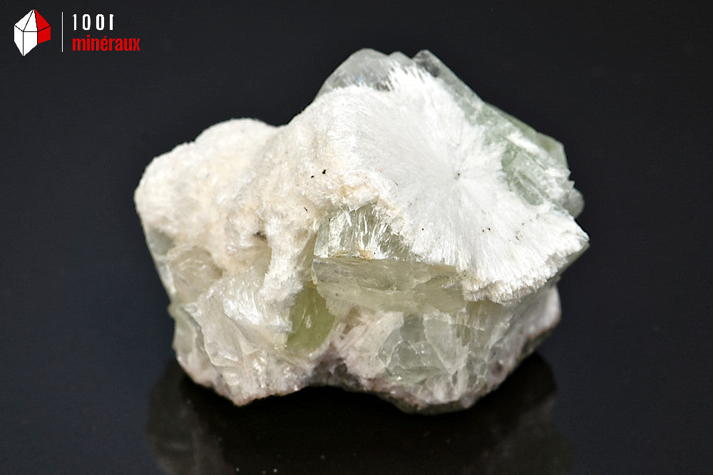 Minéral cristallisé d'apophyllite verte et scolécite d'Inde