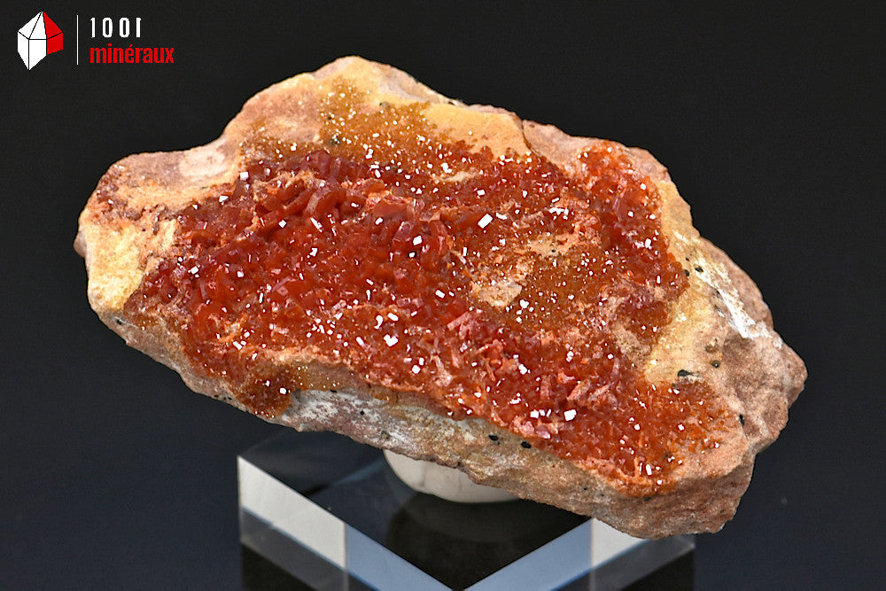Minéral cristallisé de vanadinite du Maroc