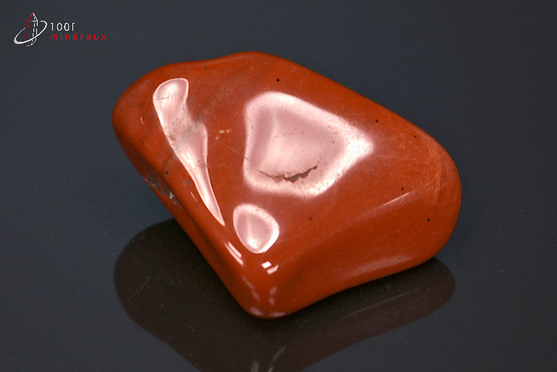 Minéral poli de jaspe rouge du Brésil