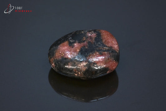 Minéral poli de rhodonite rose de Madagascar