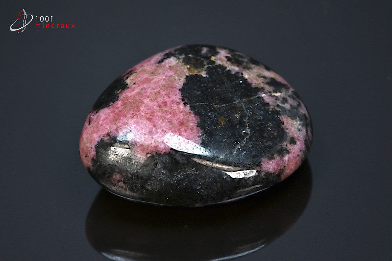 Minéral poli de rhodonite rose de Madagascar