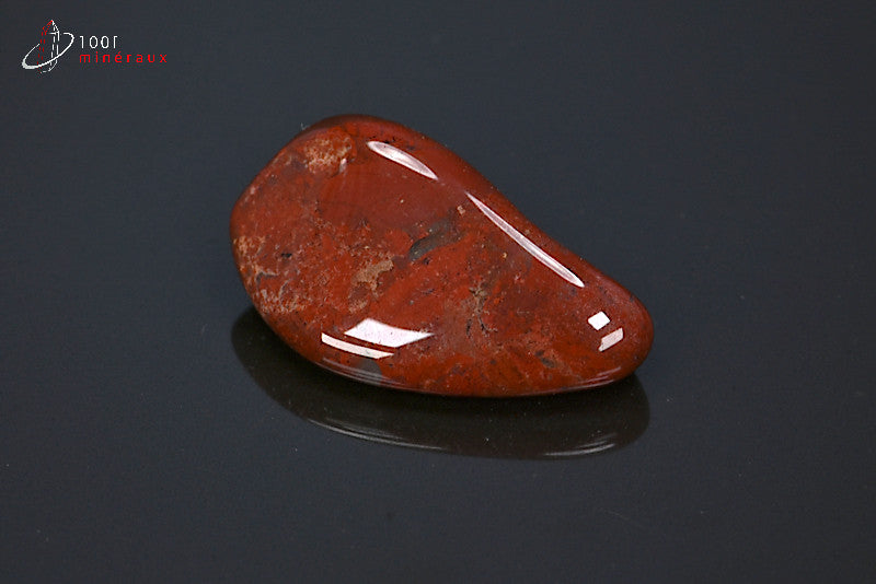 Minéral poli de jaspe rouge du Brésil