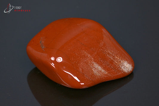 Minéral poli de jaspe rouge du Brésil