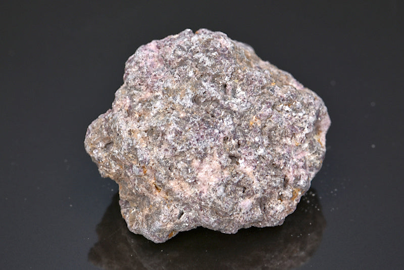Minéral brut de lépidolite violette de Brésil