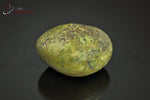 Opale verte polie galet - Madagascar - minéraux polis 4,4cm / 43g / AZ566 - Vignette | 1001 minéraux