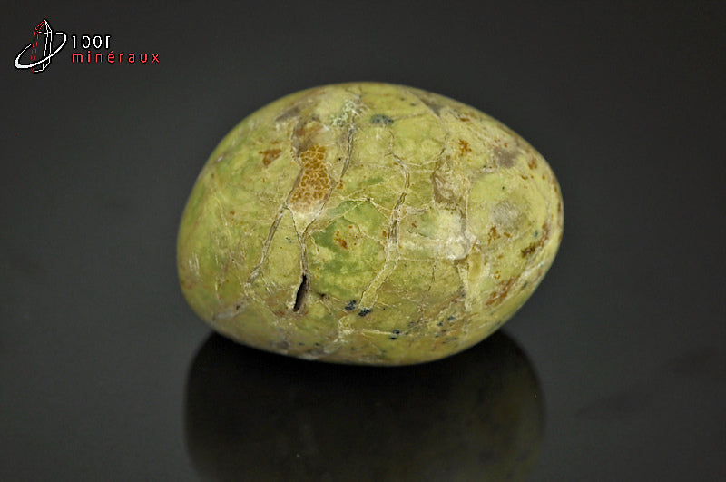 Minéral poli d'opale verte de Madagascar