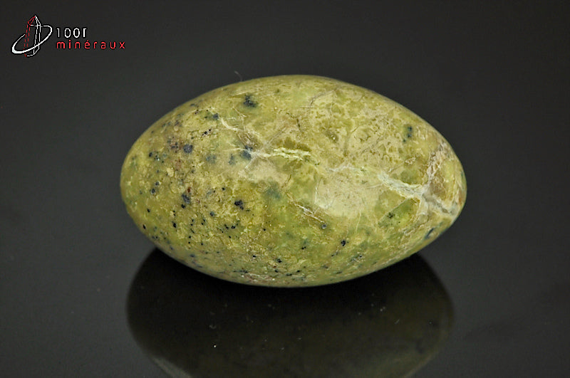 Minéral poli d'opale verte de Madagascar