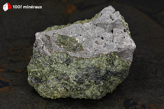 Péridot des États-Unis sur roche basaltique - Vue d'ensemble, 258 g - BA113