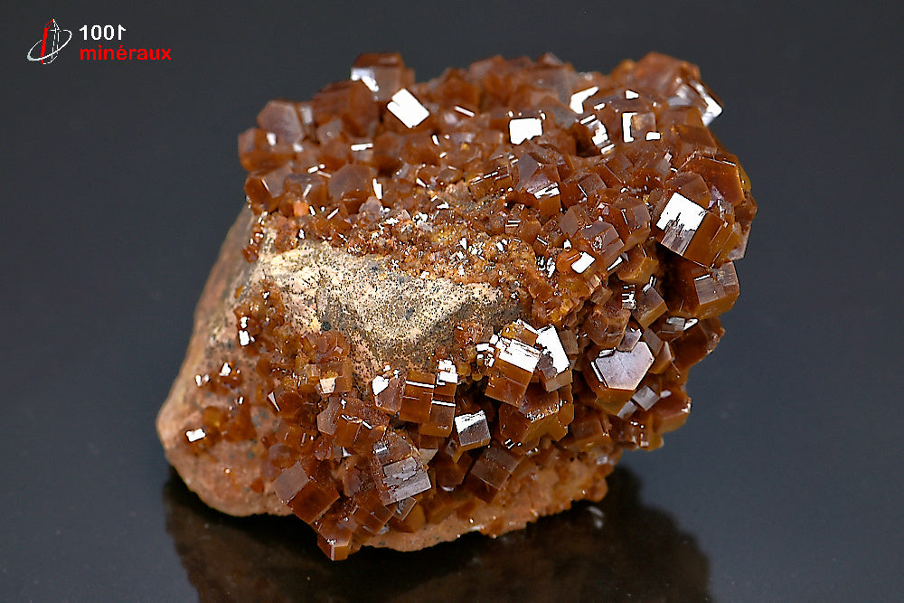 Minéral cristallisé de vanadinite rouge à grands cristaux du Maroc