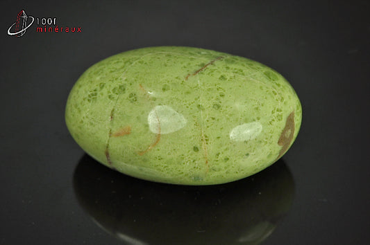 Minéral poli d'opale verte de Madagascar