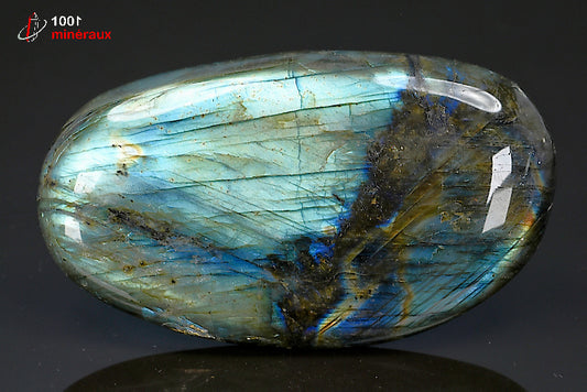 Minéral poli de labradorite en galet de Madagascar