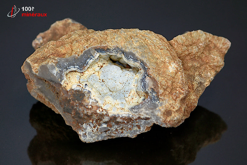 Minéral cristallisé de calcédoine de France