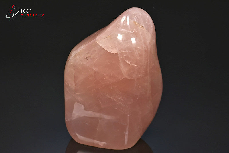 Minéral poli de quartz rose de Madagascar