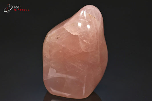 Minéral poli de quartz rose de Madagascar